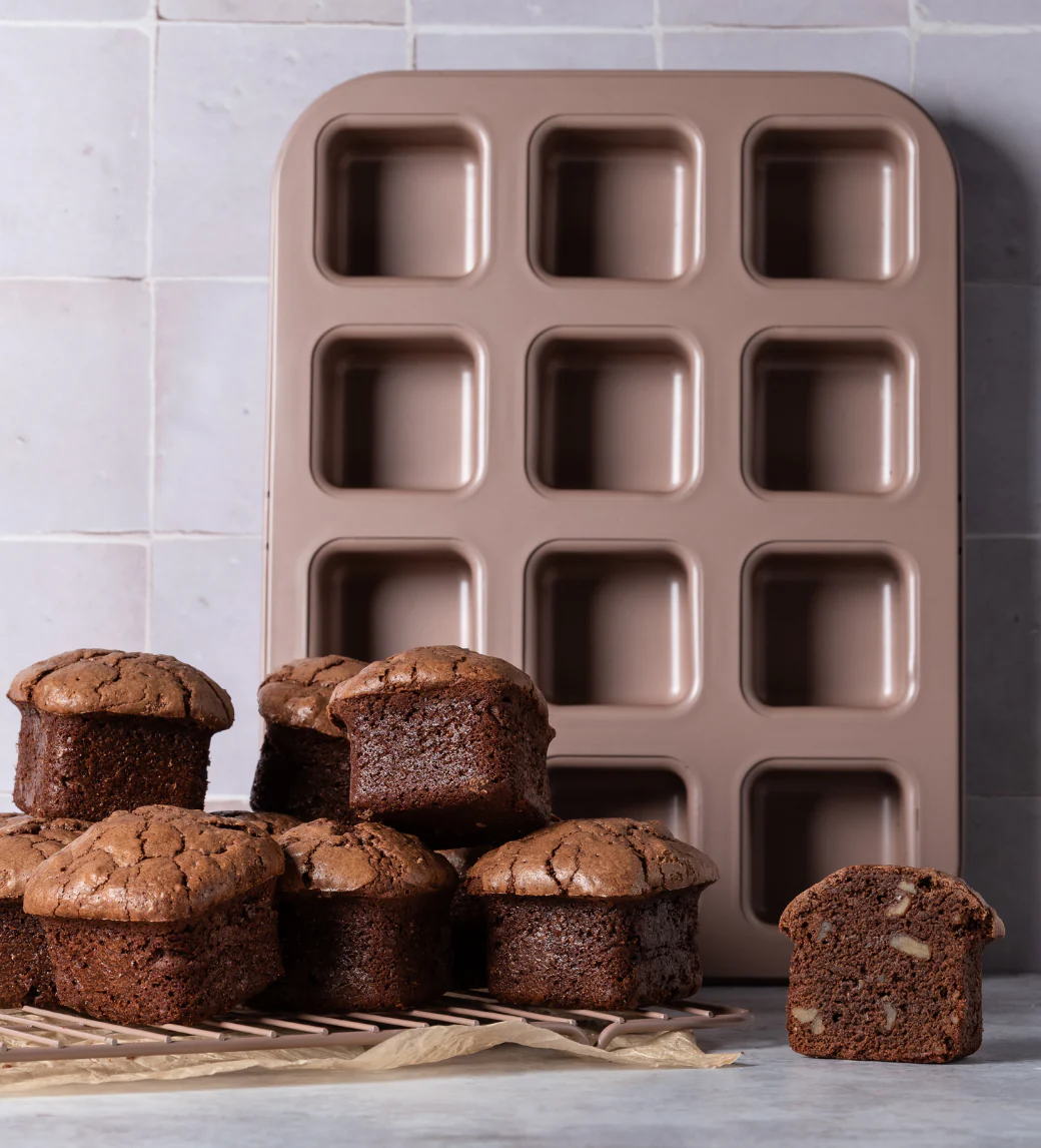 Rose Gold Brownie Pan - Image 6
