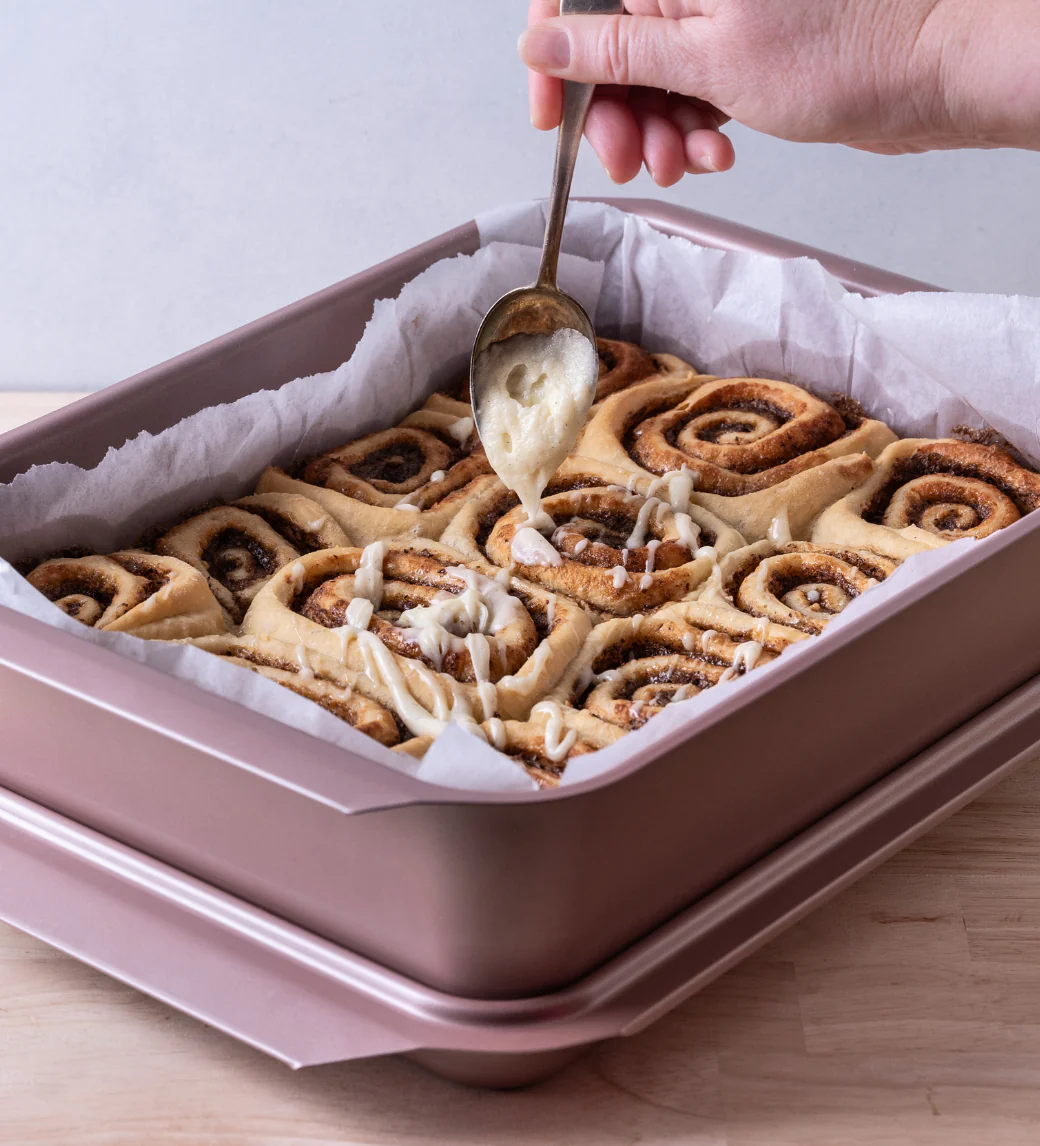Rose Gold Roasting Tray with Lid - Image 4